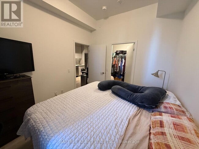 Photo du bâtiment - 185 Deerfield Rd