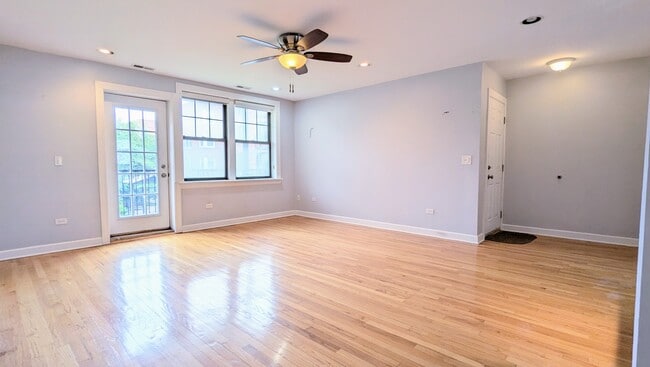 Building Photo - 5232 N Campbell Ave