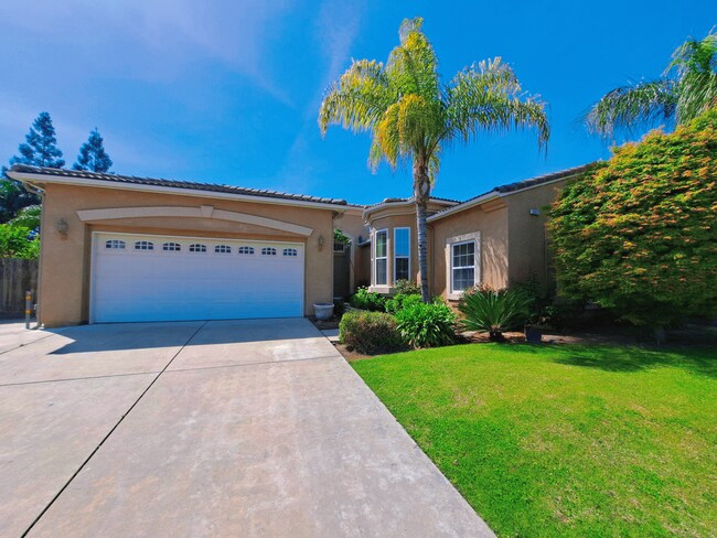 Foto del edificio - Charming 4 Bedroom House To Call Home!