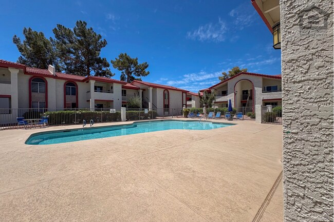 Foto del edificio - 2Bed/2Bath Ground Floor Condo at Elliot Rd/I-10! Move-In Ready on 06/18/2026! – Gated Community!
