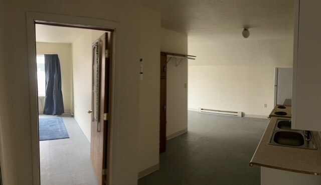 Entrada - 321 Shelden Ave