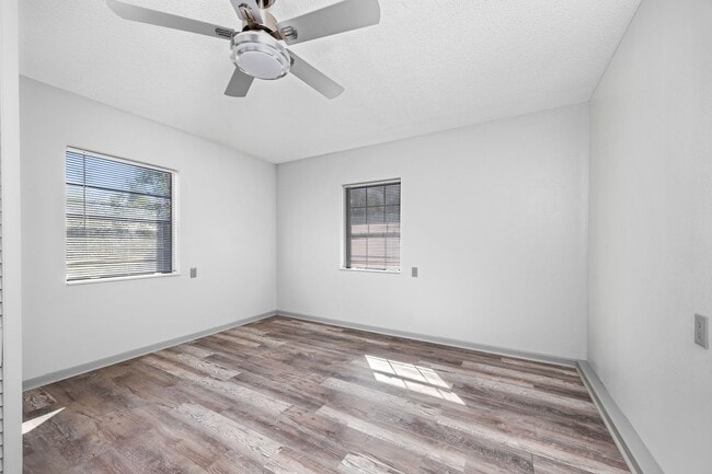 Building Photo - Newly Renovated 2 Bedroom, 2 Bath home on 1 acre near Downtown Live Oak