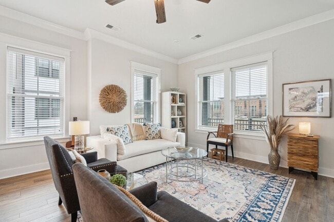 Foto del edificio - 2/4 Townhome in Midtown Located in Mt. Pleasant!