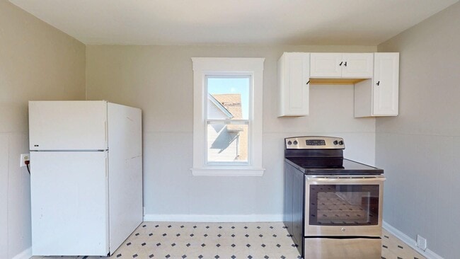 Building Photo - 3149 W 32nd St
