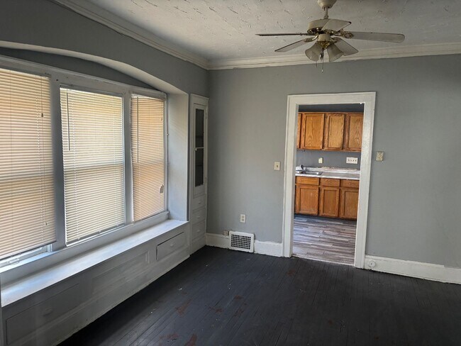 Foto del edificio - 12702 Iowa Ave