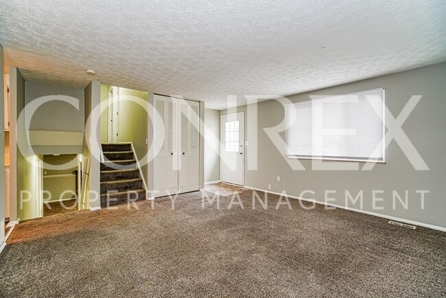 Building Photo - Charming 3 Bedroom with Attached Car Garage!