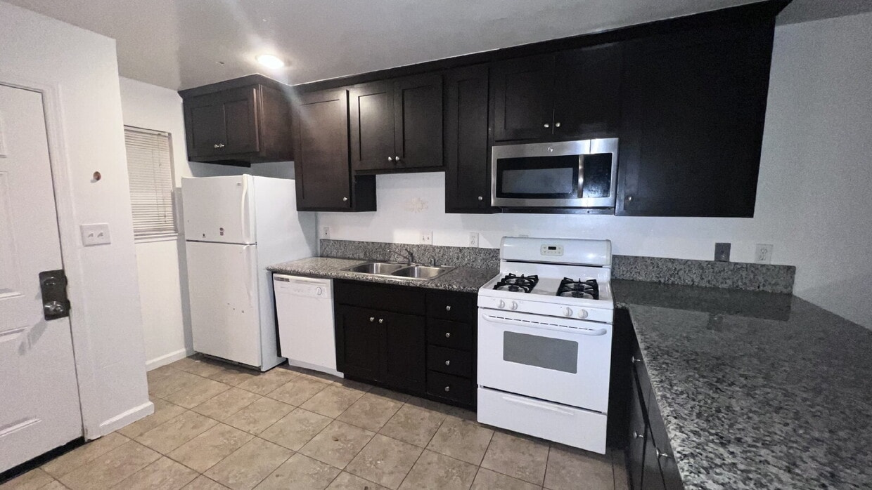 Foto principal - 1116 Evelyn Ln