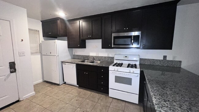 Photo - 1116 Evelyn Ln Apartment