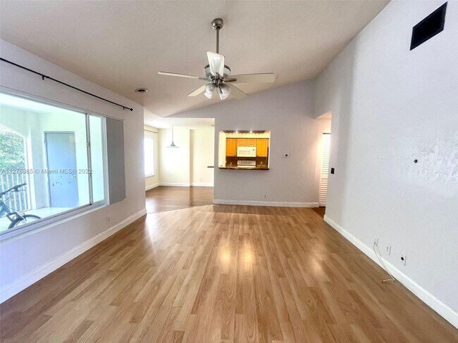 Building Photo - 815 Boynton Beach Blvd