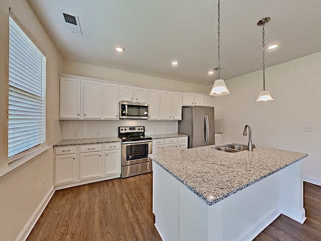 Building Photo - 807 Mary Beth Ct