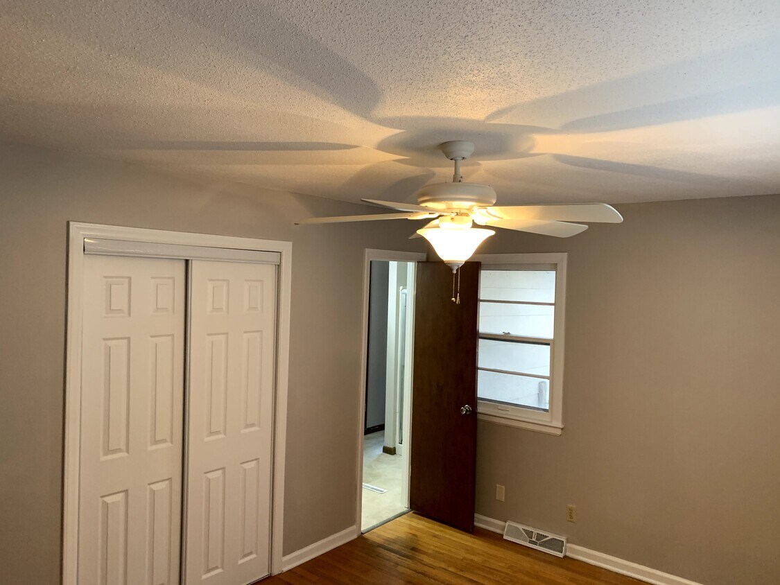 409 NE Corder St, Lee's Summit, MO 64063 House Rental in Lee's Summit