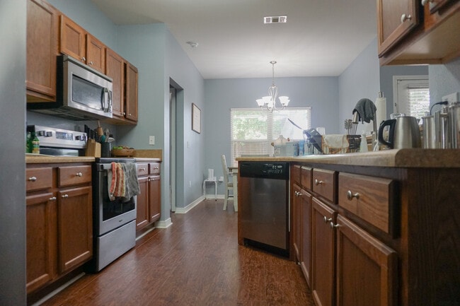 Foto del edificio - 212 Ladue Ave