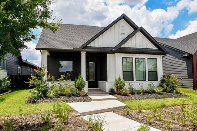 Building Photo - 15247 Parkland Canyon Dr