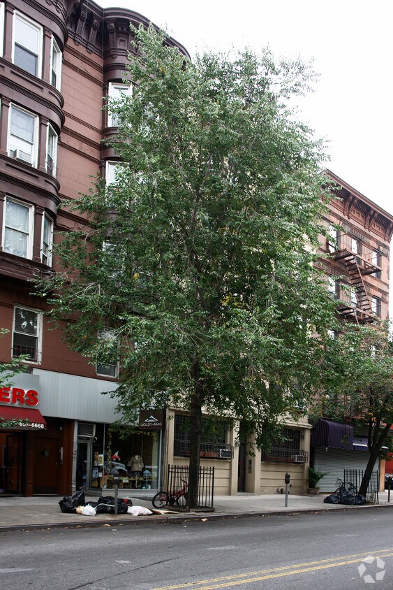 Foto del edificio - 221 5th Ave