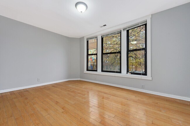 Foto del edificio - 2606 W Le Moyne St