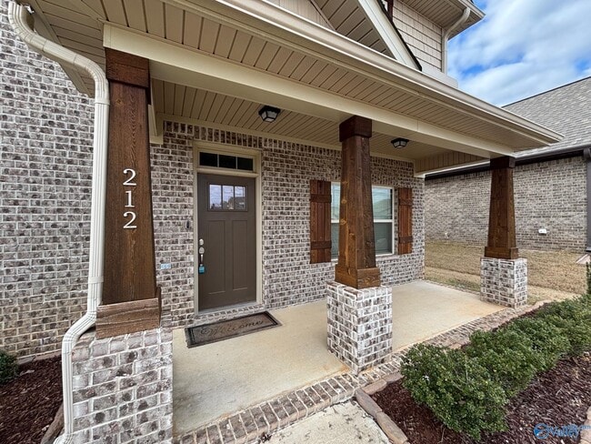 Building Photo - 212 Oracle Cir