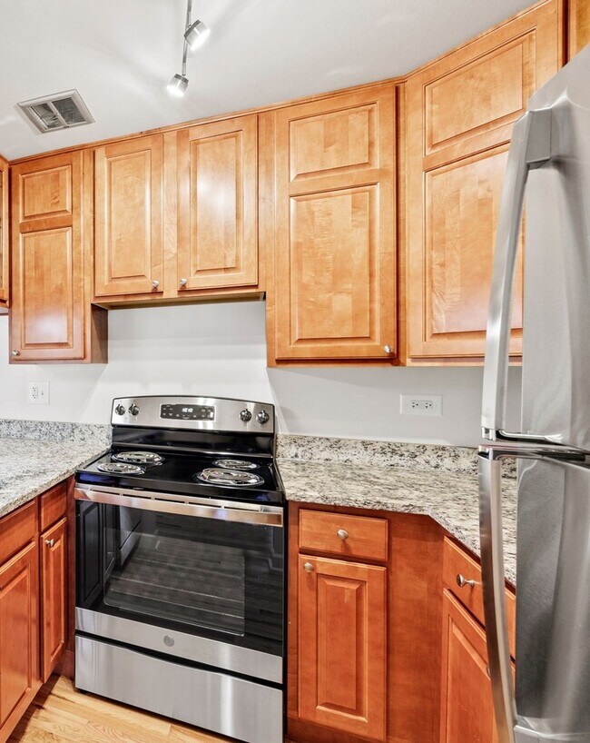 Building Photo - 7933 Chelsea Dr