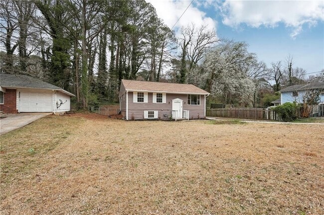 Foto del edificio - 4042 Sweetbriar Ln