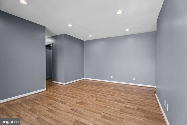 Foto del edificio - 6087 Majors Ln
