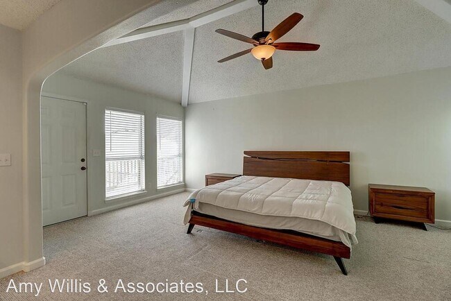 Building Photo - 3 br, 2.5 bath House - 13809 Suntan Ave