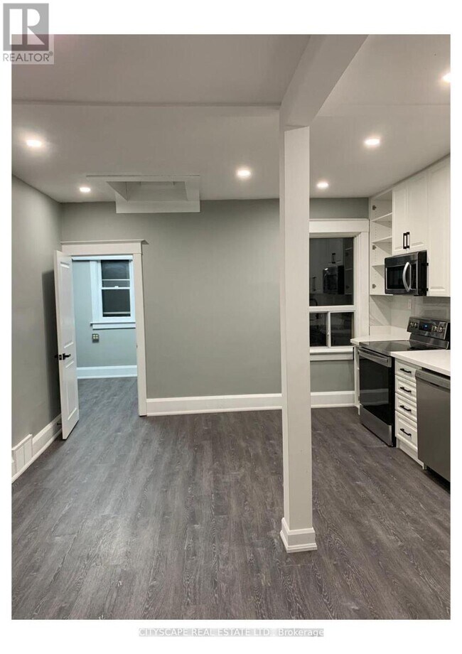 Photo du bâtiment - 101 Dawes Rd