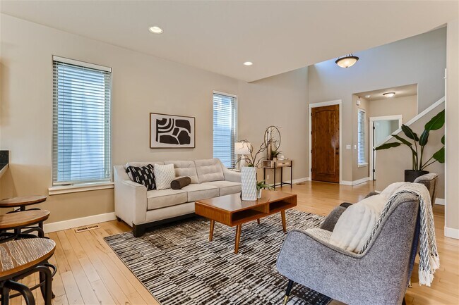 Foto del edificio - 2514 NW Parnell Terrace