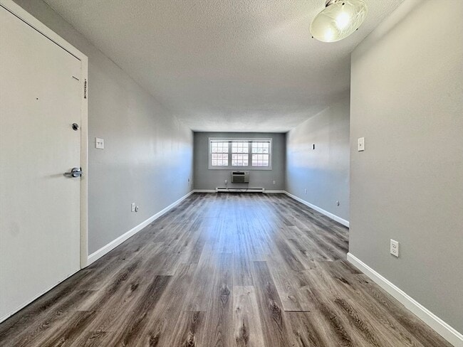 Photo - 2 Old Colony Ln Apartment