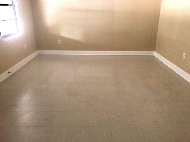 Foto del edificio - 43334 Happywoods Rd Exd