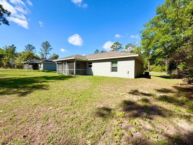 Foto del edificio - 210 Marion Oaks Ln