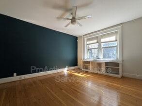 Building Photo - 940 Gates Ave