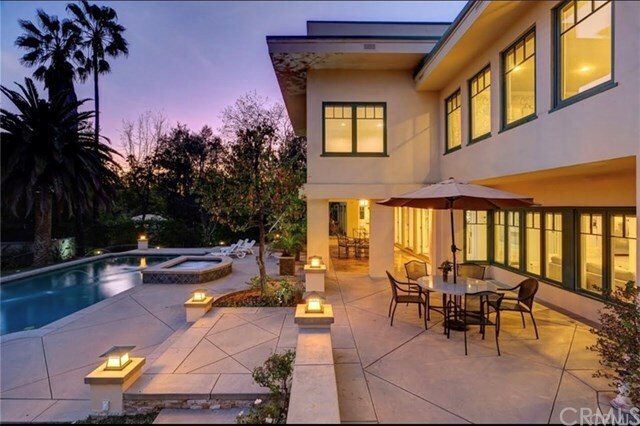 Building Photo - 1298 S El Molino Ave