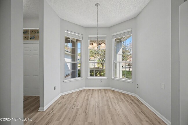 Foto del edificio - 1290 Ardmore St