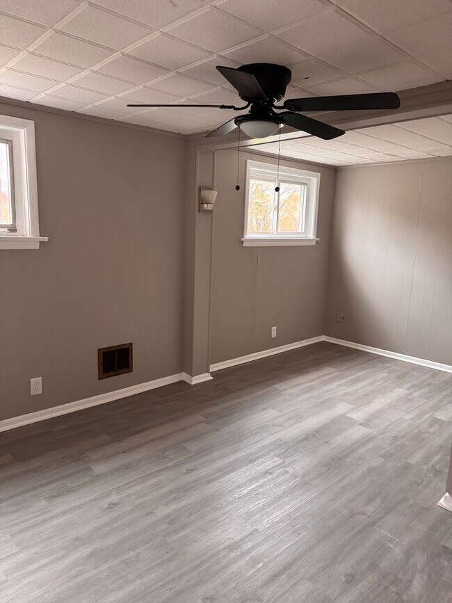 Foto del edificio - 1047 Hamilton Ave