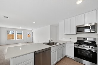 Building Photo - 18510 Autumn Hts Ln