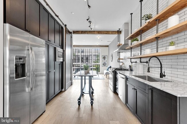 Building Photo - 774 Girard St NW