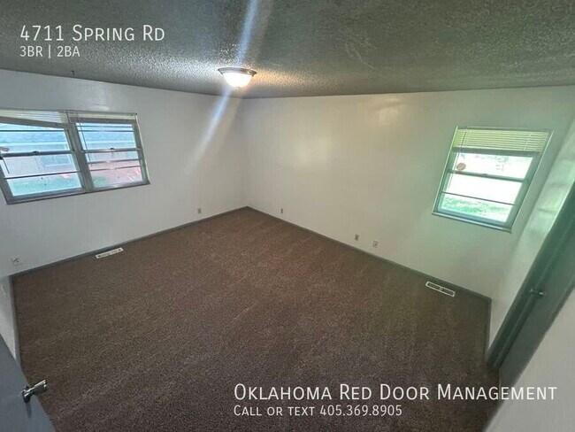 Foto del edificio - 4711 Spring Rd