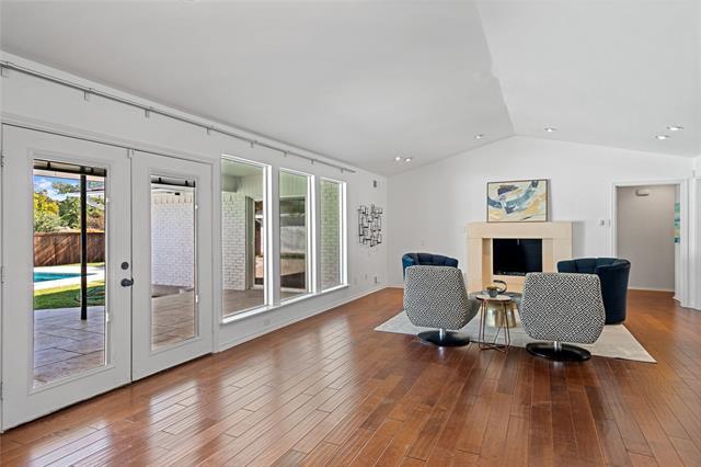 Foto del edificio - 6119 Preston Creek Dr