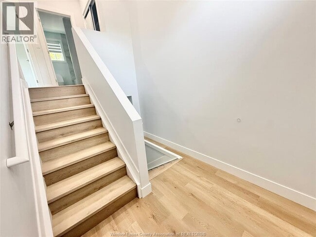 Building Photo - 1740 Buckingham Dr