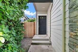 Building Photo - 886 S St
