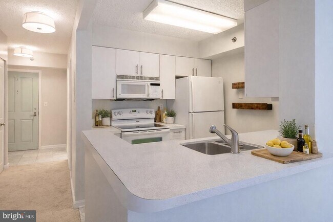 Building Photo - 601 Pennsylvania Ave NW