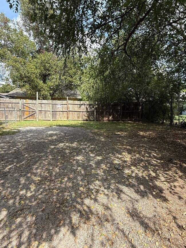 Foto del edificio - 1 Bedroom 1 Bath - Back House