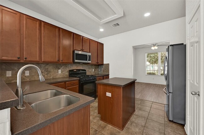 Foto del edificio - 19739 Atherton Bend Ln
