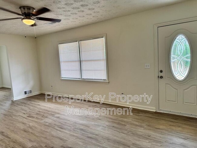 Building Photo - 1241 Dunbar Ave