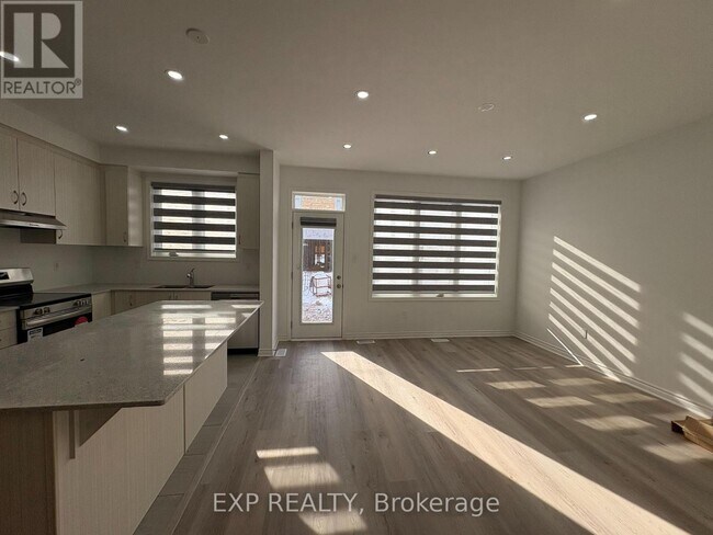 Building Photo - 1344 Hearns Pl