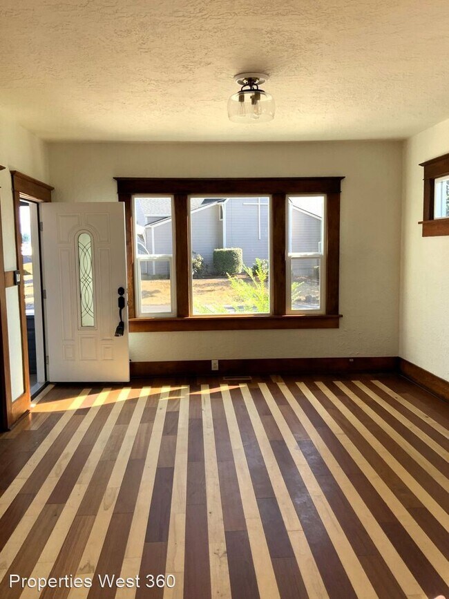 Foto del edificio - 4 br, 2 bath House - 5916 NE 110th Ave
