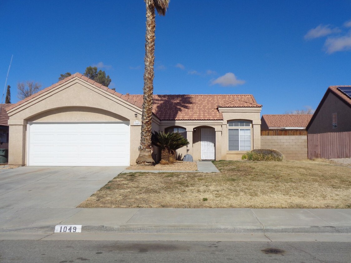 Foto principal - Cute and Clean 2 Bedroom Rosamond Home