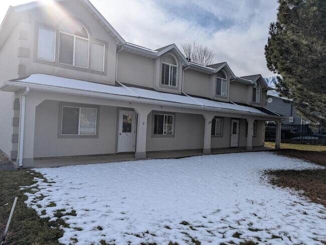 Foto del edificio - 164 W 200 S