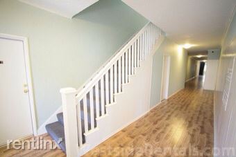 Foto del edificio - 1534 Winona Blvd