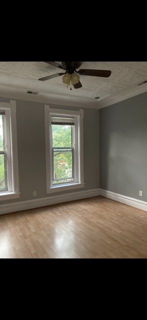 Building Photo - 1735 W 17th St