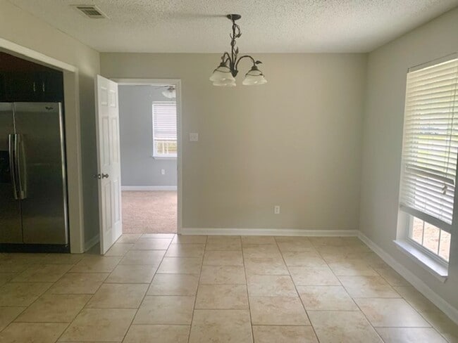 Building Photo - 3 Bd / 2 Bath Home in Pinehurst Subd.